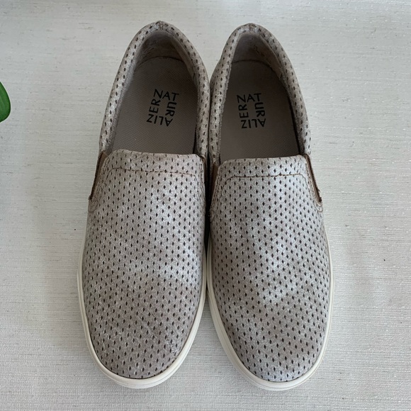 Naturalizer Mineral Taupe Leather Aileen Slip On Sneakers Women’s 9.5W - Picture 2 of 10